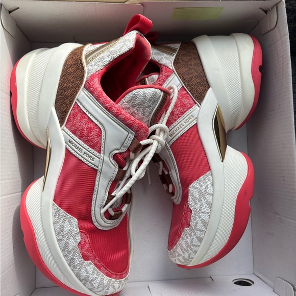 Almost New Michael Kors women  Olympia Trainers β Size 8.5 ! - Picture 5 of 14